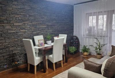 Apartament cu 4 camere decomandat în Central - 2