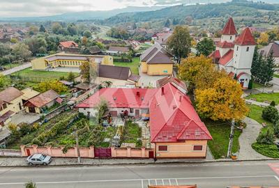 Casă individuală cu 6 camere cu Garaj în Șinca Veche - 2