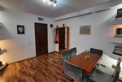 Apartament cu 3 camere decomandat în Central - 1