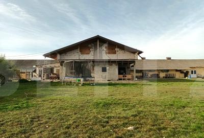 Casă individuală cu 4 camere cu Canalizare în Exterior Est