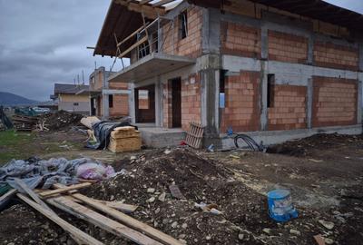 Casă individuală cu 4 camere cu Teren 830 Mp în Tărlungeni - 3