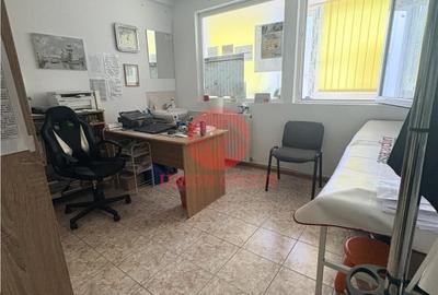 Spațiu comercial, de 60 mp, în Central