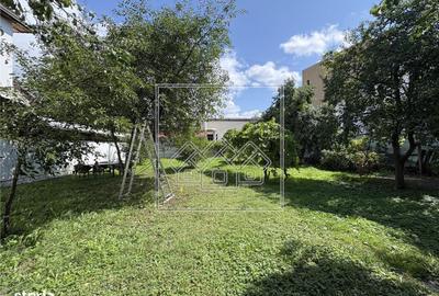 Casă cu 4 camere în Calea Dumbrăvii