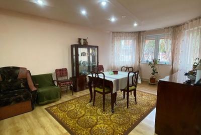 Casă cu 3 camere în Central - 1