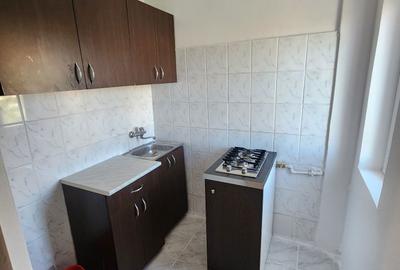 Garsonieră în Est - 4