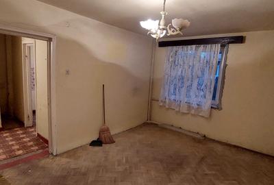 Apartament cu 2 camere semidecomandat în Petros
