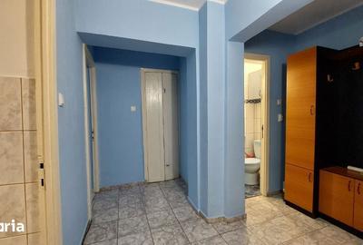 Apartament cu 2 camere decomandat în Micro 17 - 2