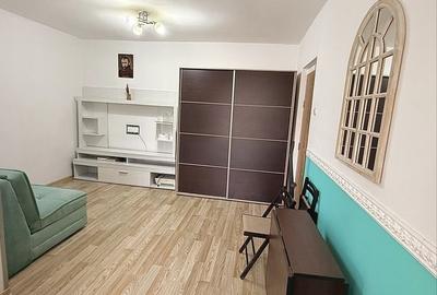 Apartament cu 2 camere semidecomandat în Apărătorii Patriei - 4