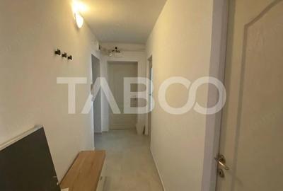 Apartament cu 3 camere semidecomandat în Terezian
