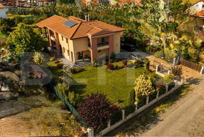 Casă individuală cu 5 camere cu Canalizare în Reghin