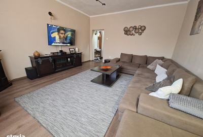 Casă cu 4 camere în Titulescu