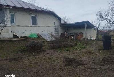 Casă cu 2 camere cu Teren 75 Mp în Dumbrăveni