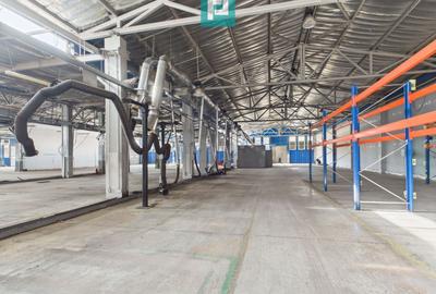 Spațiu industrial, de 3,400 mp, în Poltur - 3
