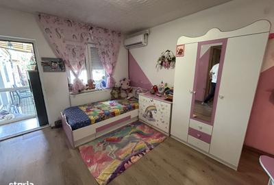 Casă cu 4 camere în Vladimirescu