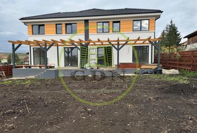 Duplex cu 4 camere cu Canalizare în Tureni - 1