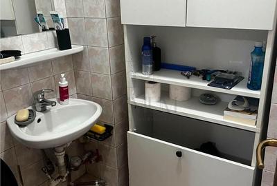 Apartament cu 3 camere semidecomandat în Olimpia-Stadion