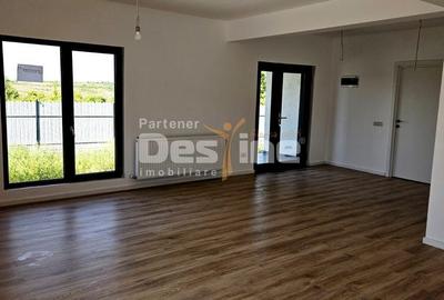 Casă cu 3 camere cu Teren 350 Mp în Bârnova - 14