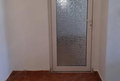 Apartament cu 2 camere decomandat în Soarelui