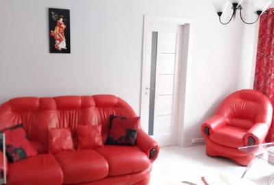 Apartament cu 3 camere semidecomandat în Central