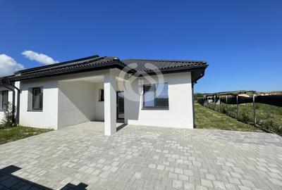 Duplex cu 3 camere cu Canalizare în Cristian - 1