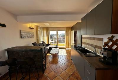 Apartament cu 3 camere semidecomandat în Central - 1