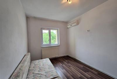Apartament cu 3 camere decomandat în 9 Mai - 9