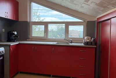Casă cu 6 camere cu Teren 606 Mp în Central