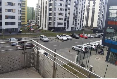 Apartament cu 2 camere decomandat în Tractorul - 1