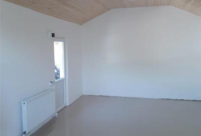 Casă cu 3 camere în Central