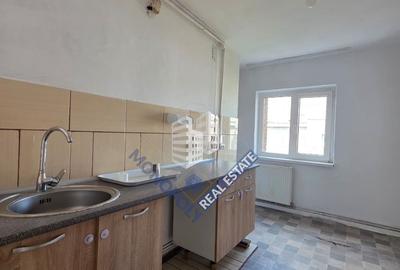 Apartament cu 2 camere decomandat în Scriitorilor