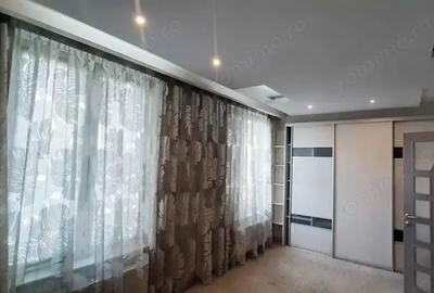 Apartament cu 3 camere semidecomandat în Gara de Nord - 1