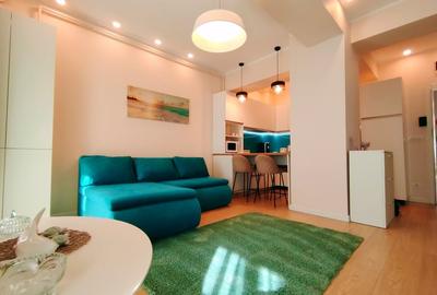 Apartament cu 2 camere decomandat, mobilat în Mamaia