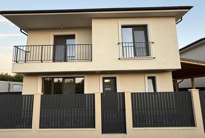 Casă cu 4 camere în Gura Văii