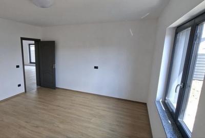 Casă cu 3 camere în Letea Veche - 1