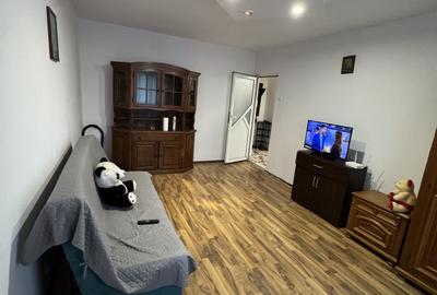 Apartament cu 2 camere decomandat, mobilat în Paltiniș