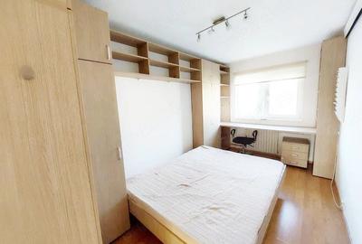 Apartament cu 3 camere semidecomandat, mobilat în Dacia