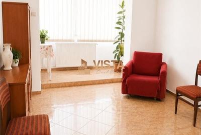 Apartament cu 3 camere decomandat în Astra
