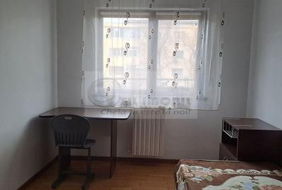 Apartament cu 4 camere decomandat în Central