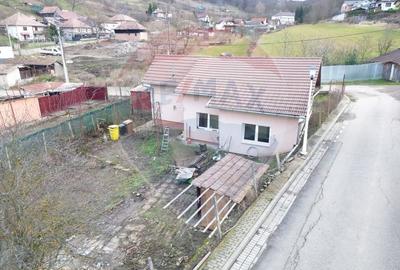 Casă cu 3 camere cu Teren 545 Mp în Central - 9