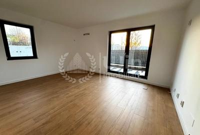 Apartament cu 2 camere semidecomandat în Între Lacuri