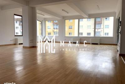 Spațiu comercial, de 200 mp, în Central