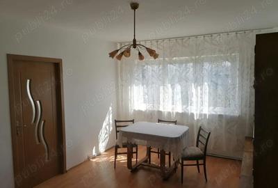 Apartament cu 3 camere semidecomandat în Central - 2