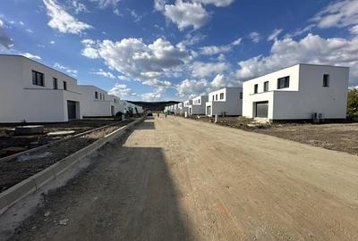 Casă cu Teren 442 Mp în Central