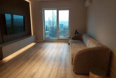 Apartament cu 2 camere semidecomandat în Costin Georgian