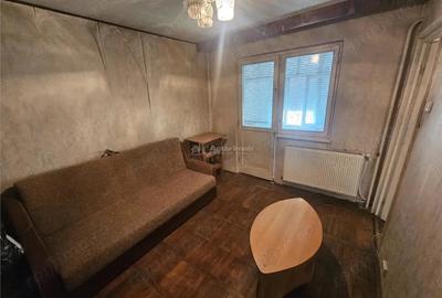 Apartament cu 2 camere nedecomandat, mobilat în Micro II - 18