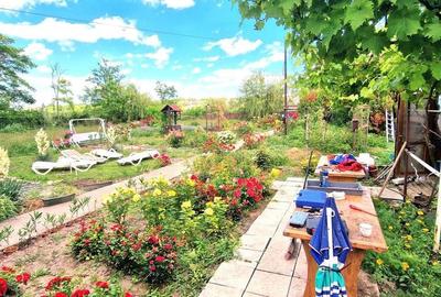 Casă cu 3 camere cu Teren 2100 Mp în Tuzla