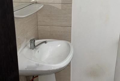 Apartament cu 2 camere semidecomandat în Schei