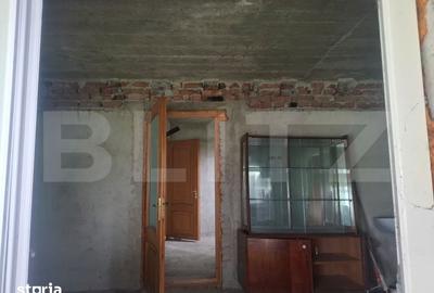 Casă cu 5 camere cu Teren 2300 Mp în Gura Șuții - 4