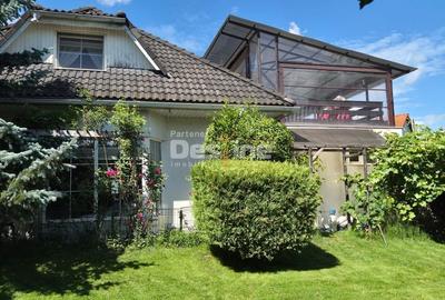 Casă cu 4 camere cu Teren 570 Mp în Central - 1