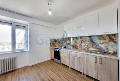 Apartament cu 4 camere decomandat în Cantemir